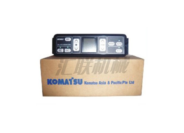 L-0973 Komatsu air conditioning control panel
